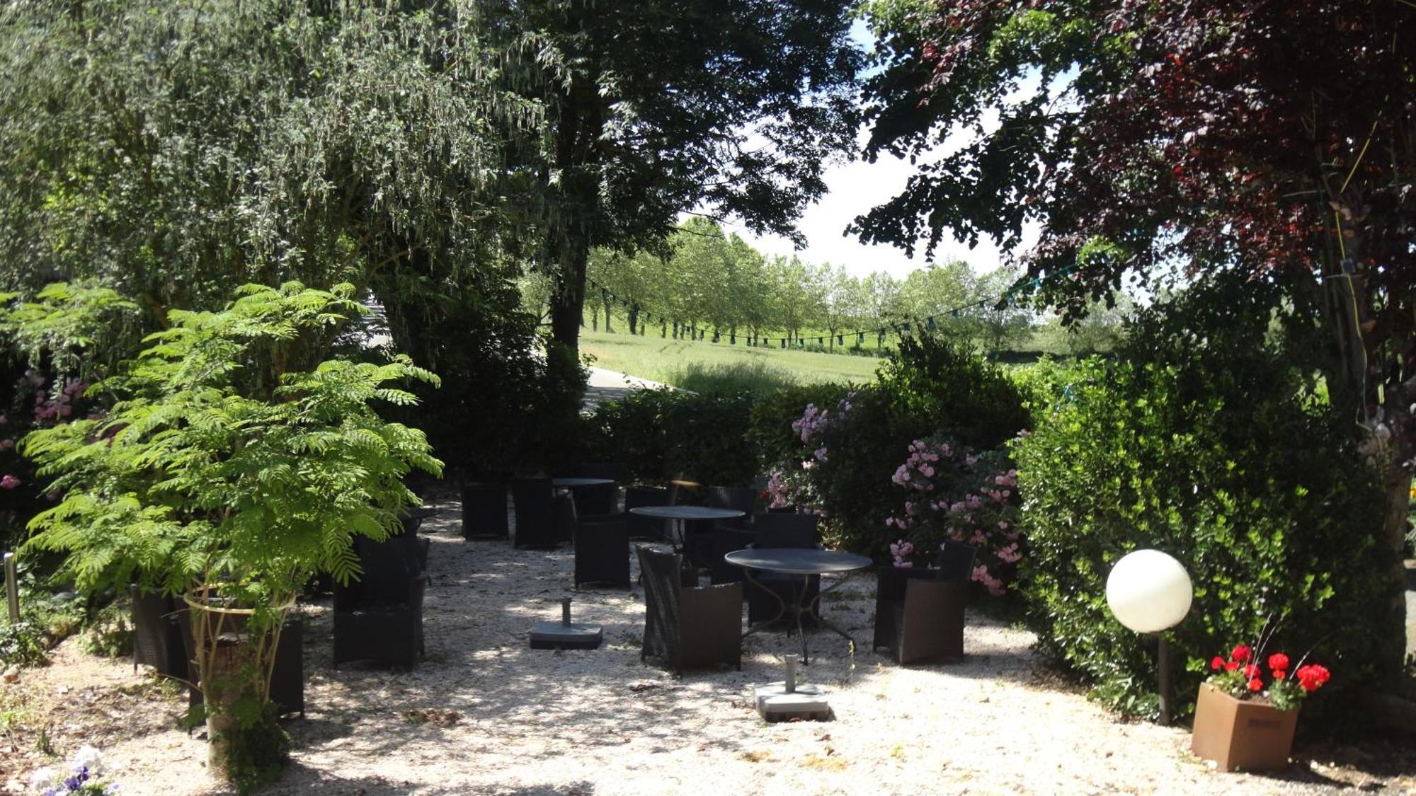 Relais Du Chateau Hotell Saint-Blancard Exteriör bild